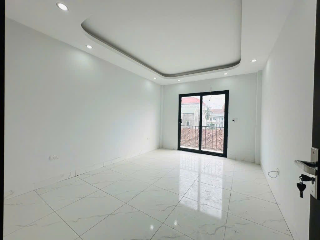 BÁN NHÀ 5 TẦNG SIÊU ĐẸP – Ô TÔ ĐỖ CỬA – DI TRẠCH, HOÀI ĐỨC, Hà Nội – GIÁ CHỈ HƠN 4 TỶ - Ảnh 2