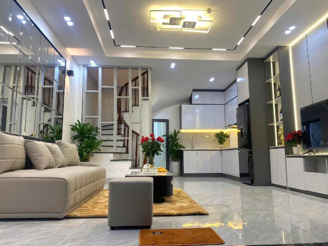 Bán nhà riêng cạnh Eco Green, quận Thanh Trì, Vành đai 3, ngõ thông, diện tích 30m2, 5 tầng, 6.8 tỷ - Ảnh chính