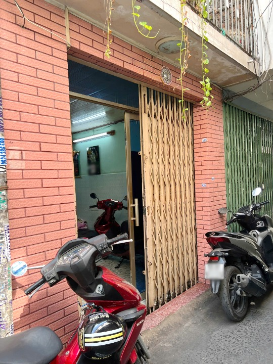 Nhà cũ 3 tầng sát đường Trần Phú P9Q5 - Ảnh chính