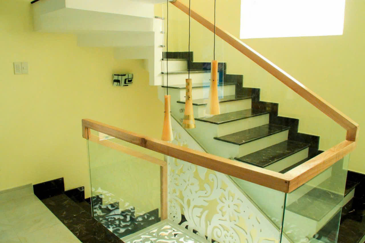 Nhà bán BA THÁNG HAI, p14, Quận 10 120m2 6 TẦNG - Ảnh 1