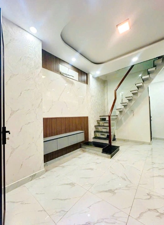 Nhà mới 5 tầng hẻm thông sát đường Nguyễn Văn Cừ P2Q5. 4 tỷ 50 triệu - Ảnh 2