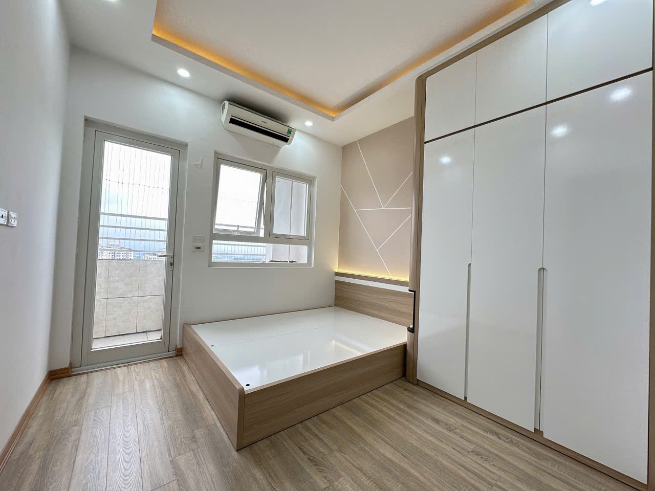 Căn hộ chung cư VP6 bán đảo Linh Đàm, quận Hoàng Mai, 62m2, 2 ngủ, full nội thất, view hồ, giá chỉ - Ảnh 4