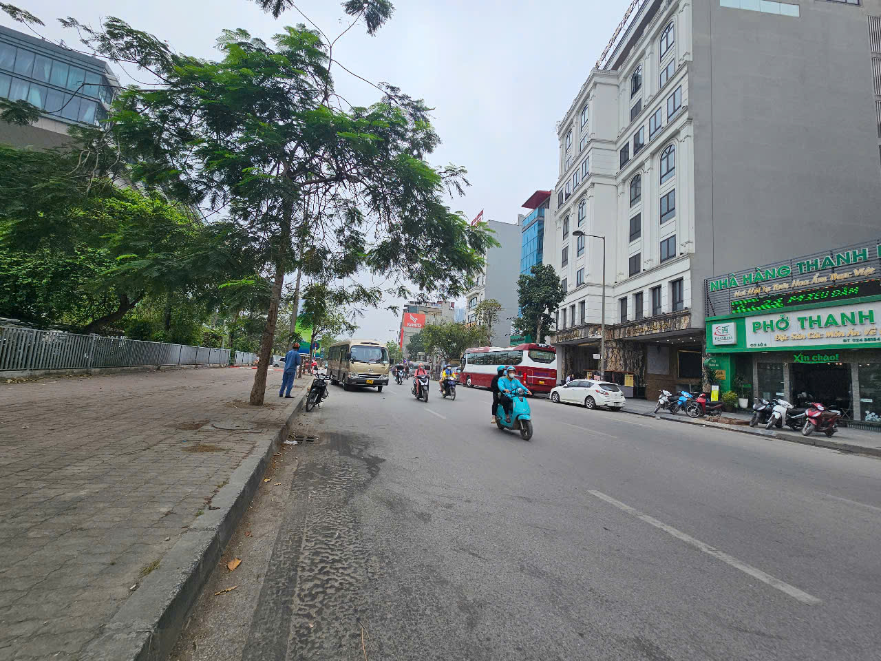 BÁN NHÀ MẶT PHỐ NHỔN GIÁ 26 TỶ - Ảnh 1
