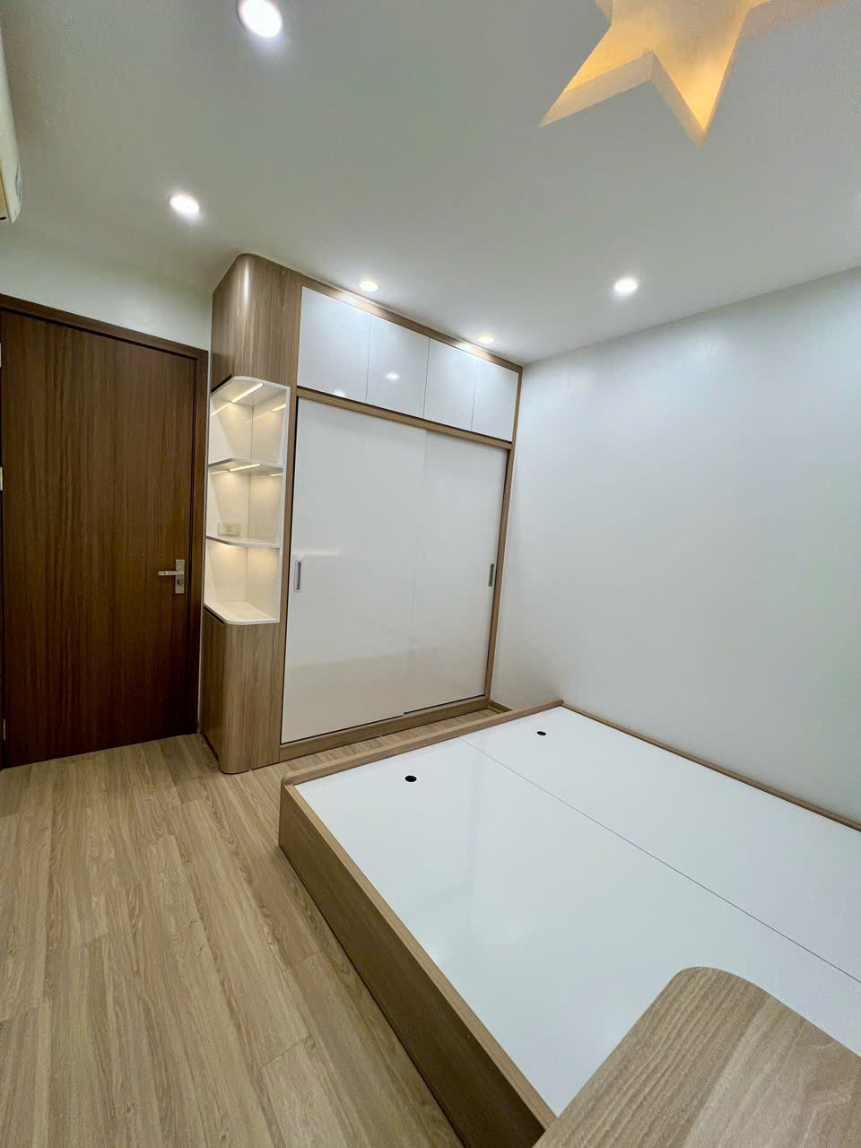 Bán căn hộ chung cư 2 ngủ, HH Linh Đàm, phường Hoàng Liệt quận Hoàng Mai, giá chỉ 2.1x tỷ - Ảnh 3