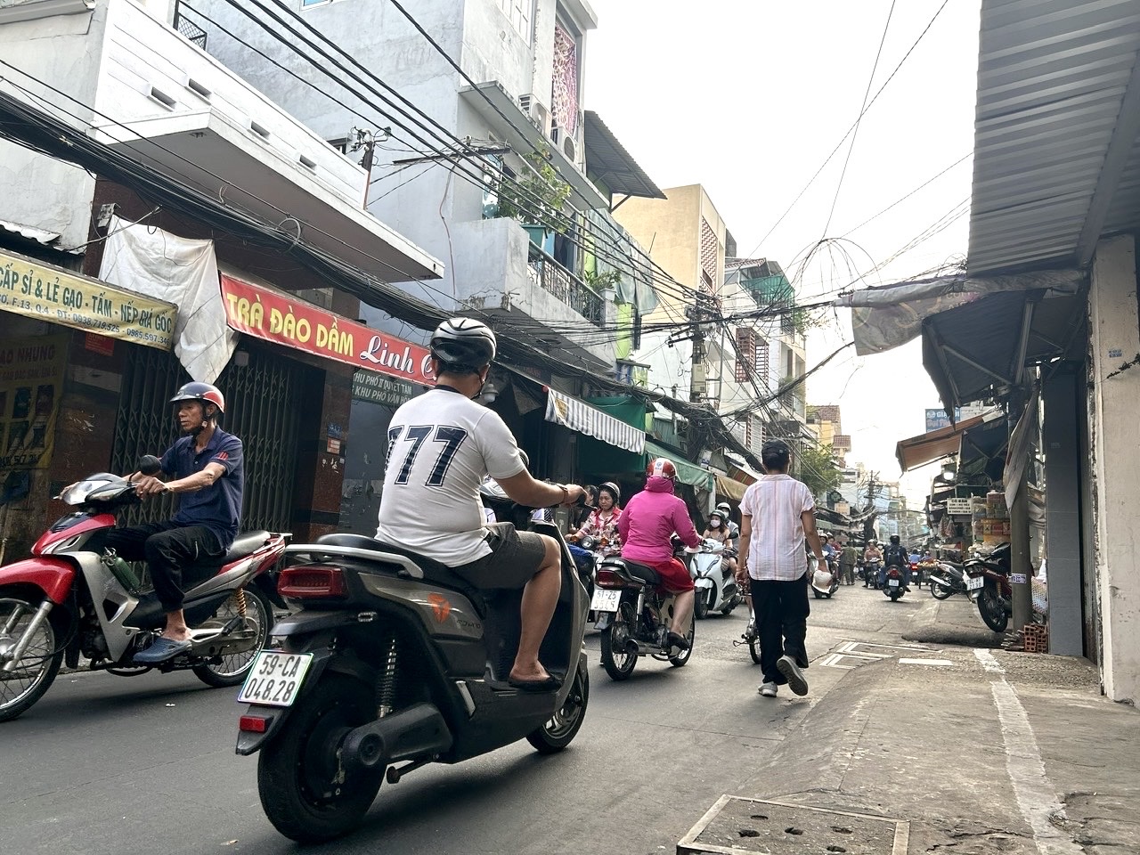 CHÍNH CHỦ BÁN CĂN MẶT TIỀN ĐOÀN VĂN BƠ- ĐANG KINH DOANH- GIAO THƯƠNG RA XÓM CHIẾU VÀ NGUYỄN TẤT - Ảnh 2