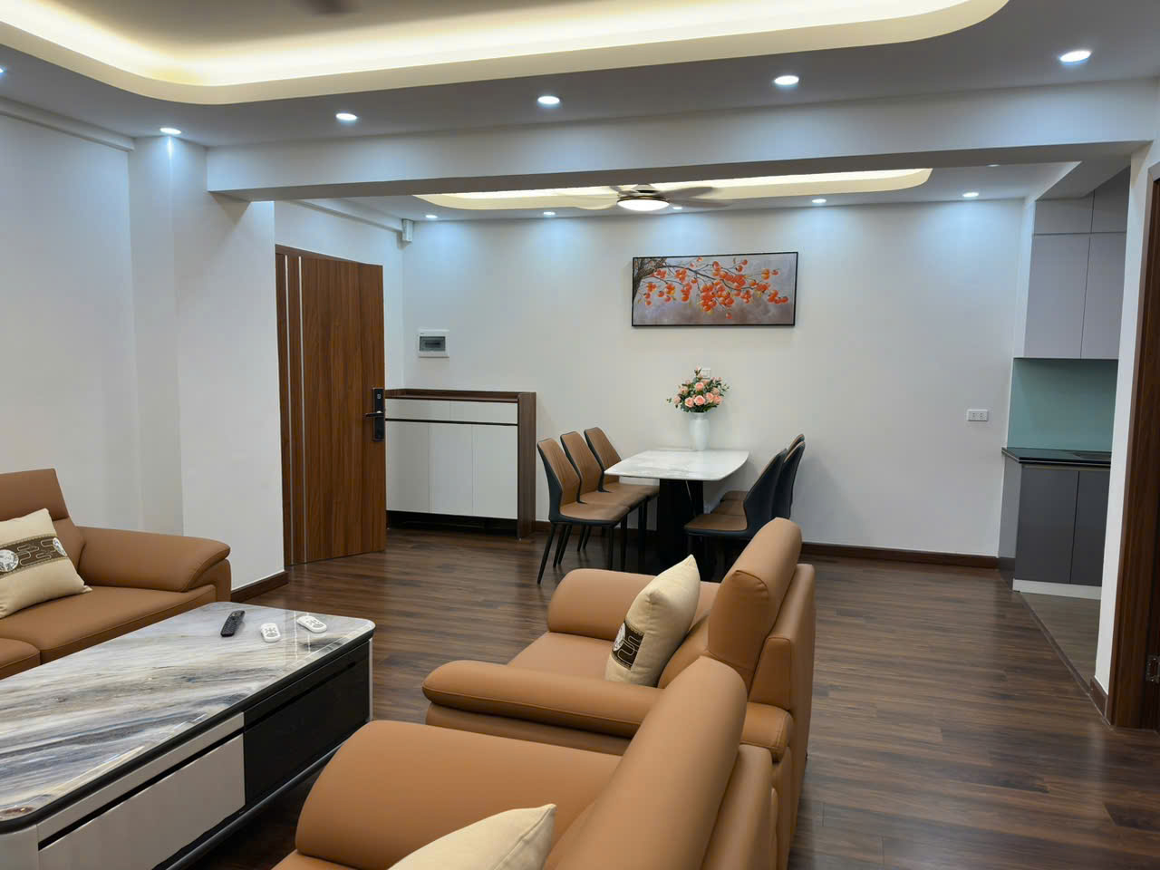 Bán căn hộ 3 ngủ 2 WC KĐT Mỹ ĐÌnh 2, giao thông thuận lợi, ngắm pháo hoa SVĐ Mỹ Đình, nội thất mới - Ảnh 3