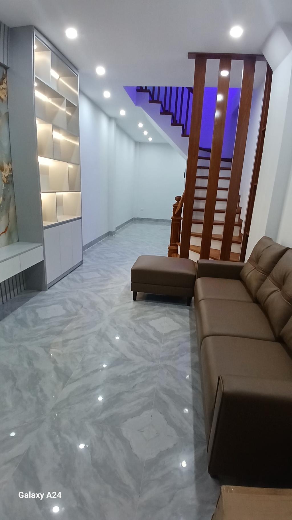 NHÀ MỚI LÔ GÓC - Ô TÔ VÀO NHÀ - KINH DOANH - SÁT SÂN CHƠI ĐỂ CẢ CHỤC XE Ô TÔ - CẠNH HỒ ĐIỀU HOÀ, - Ảnh chính