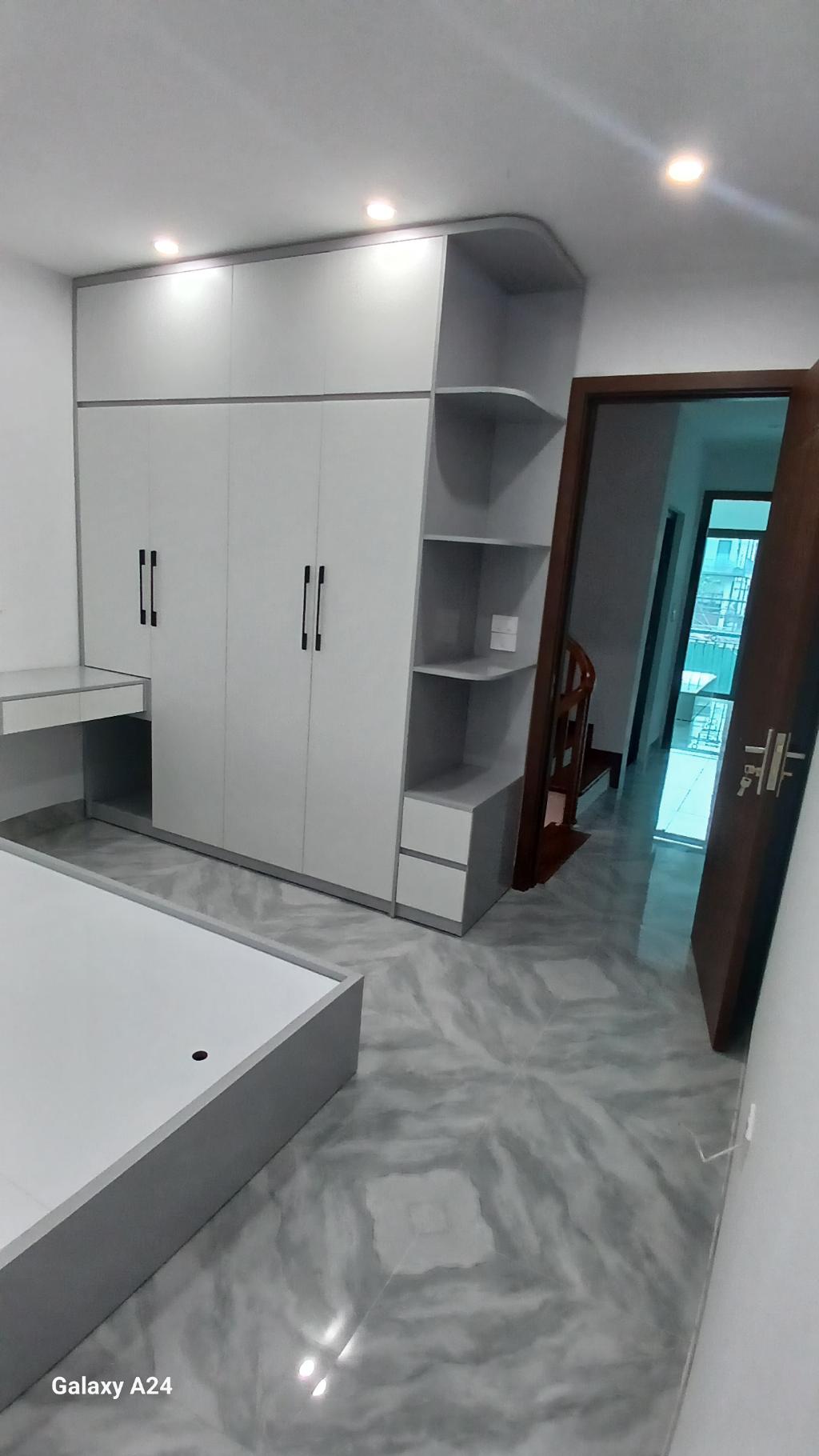 NHÀ MỚI LÔ GÓC - Ô TÔ VÀO NHÀ - KINH DOANH - SÁT SÂN CHƠI ĐỂ CẢ CHỤC XE Ô TÔ - CẠNH HỒ ĐIỀU HOÀ, - Ảnh 2