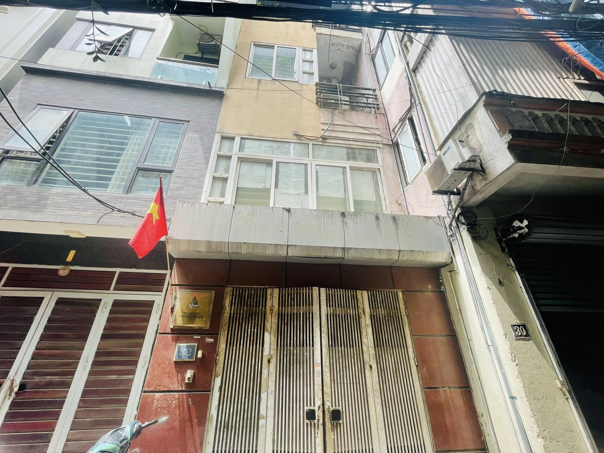 CẦN GẤP - KHƯƠNG TRUNG BÁN ĐẤT TẶNG NHÀ - 90M2 - HƠN 17 TỶ - Ô TÔ KINH DOANH - Ảnh chính