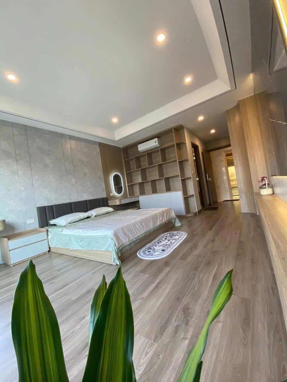 Hàng hiếm, bán nhà Nguyễn Sơn, 78m, gara ô tô thang máy, ngõ thông, hơn 11 tỷ. - Ảnh 1