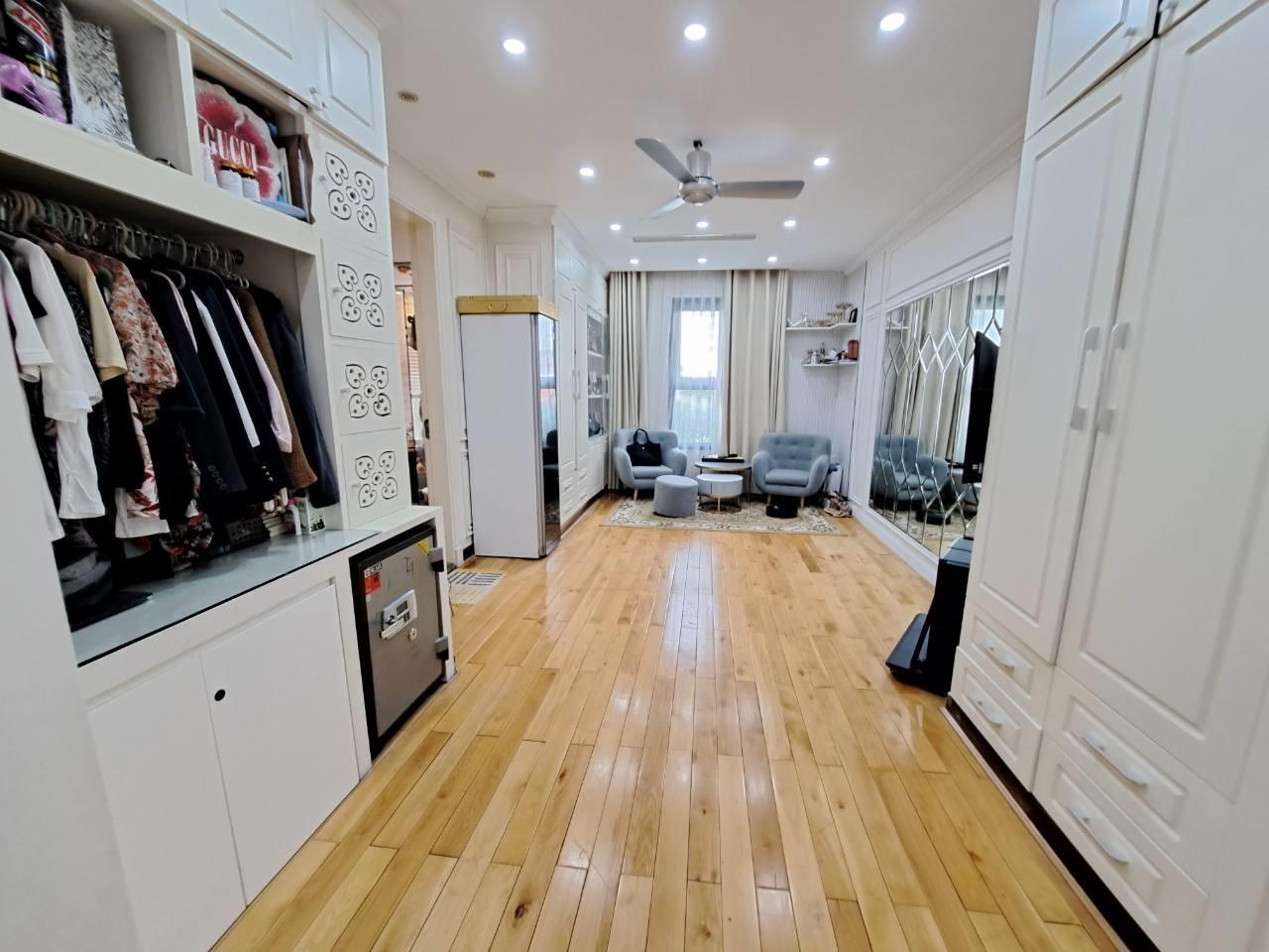 Bán nhà mặt phố Lạc Long Quân  vỉa hè , kinh doanh, thang máy ,view Hồ Tây 65m 7tầng MT 6m 45tỷ - Ảnh 1