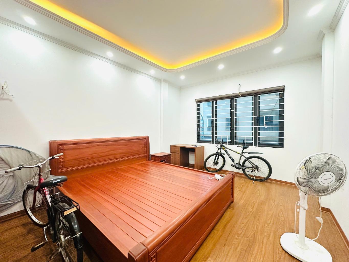 Bán Nhà Lương Thế Vinh – Ngõ Ô Tô, View Hồ Công Viên, Chỉ 200tr/m2 - Ảnh 2