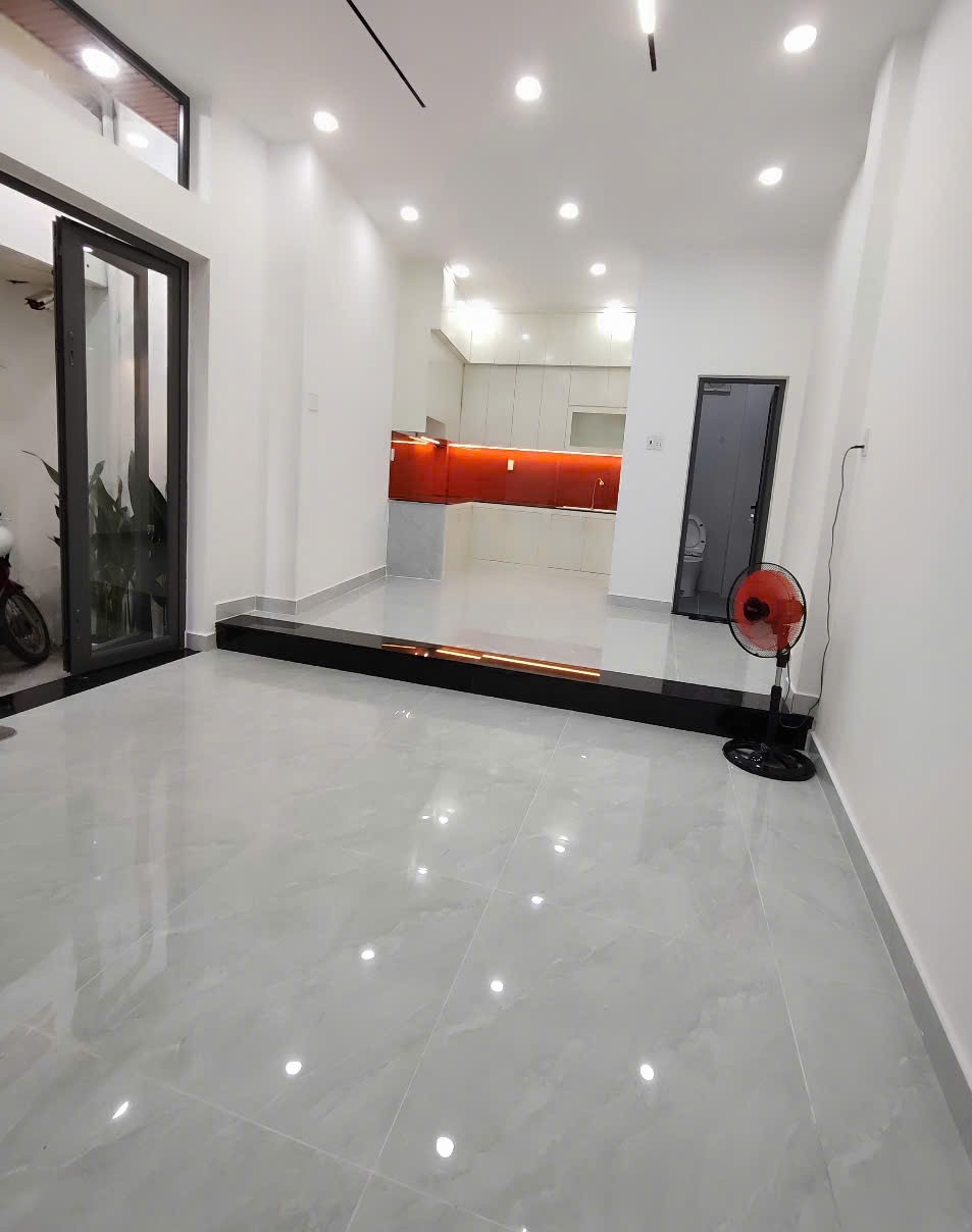 NHÀ MỚI – 3 TẦNG – DTSD 96m2 – gần PHỐ ẨM THỰC PHAN XÍCH LONG – nhỉnh 4 tỷ - Ảnh 1