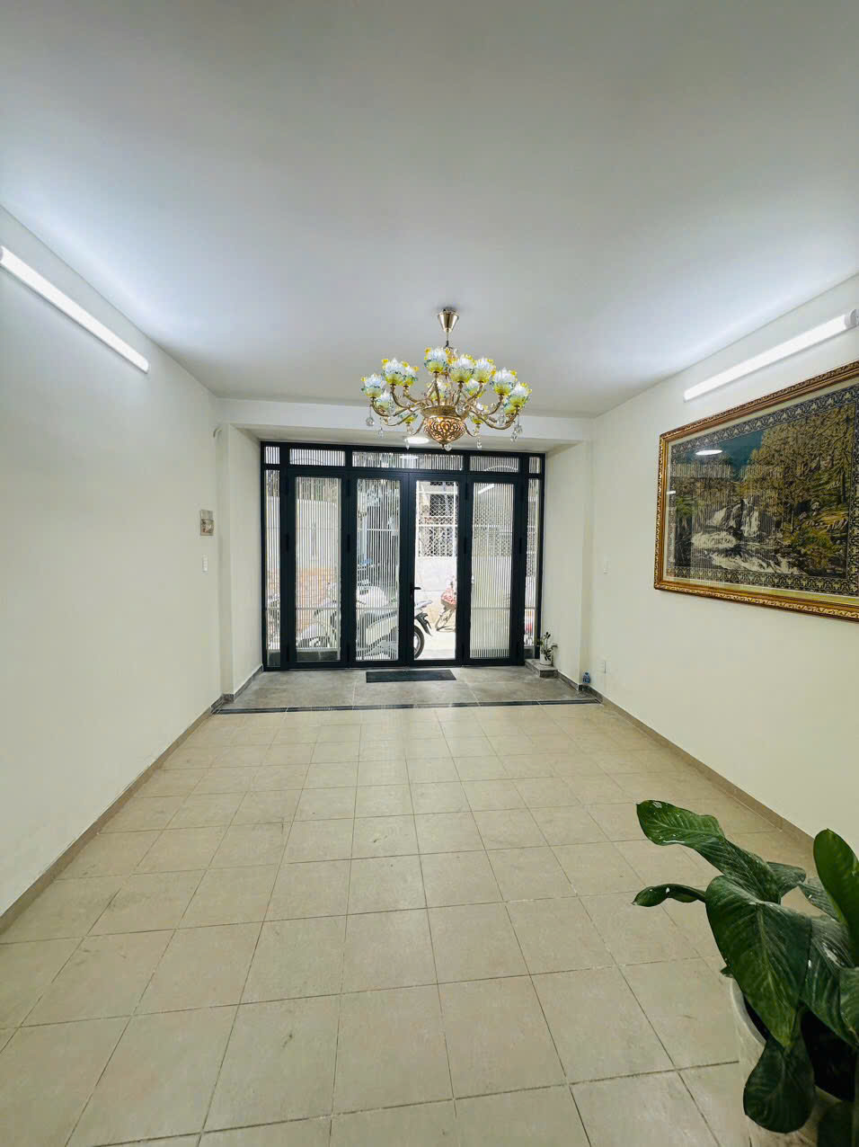 Bán Nhà HXH Đường Cách Mạng Tháng Tám, Phường 12, Quận 10. Diện tích: 3.8 x 9m, Giá 6.1 tỷ - Ảnh 1