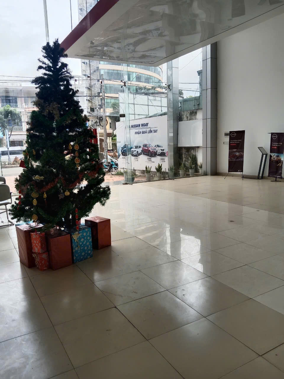 Cần Bán Showroom Ô Tô Ngang 20 Dài 50m Tại 39 Lê Duẩn, Phường Phù Đổng, Thành Phố Pleiku, Gia Lai. - Ảnh 4