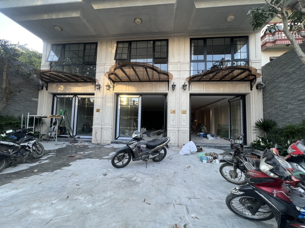 NHÀ ĐẸP MẶT PHỐ ĐÀM QUANG TRUNG - LONG BIÊN - VỈA HÈ RỘNG - KINH DOANH BẤT CHẤP - FULL NỘI THẤT XỊN - Ảnh 1
