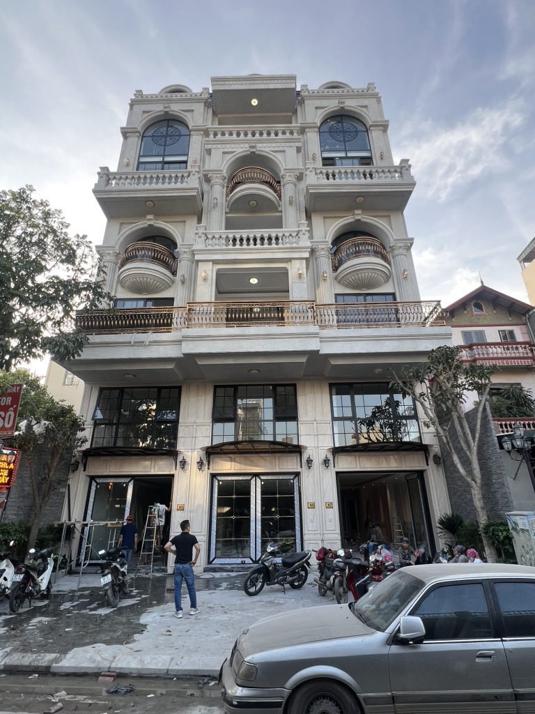 NHÀ ĐẸP MẶT PHỐ ĐÀM QUANG TRUNG - LONG BIÊN - VỈA HÈ RỘNG - KINH DOANH BẤT CHẤP - FULL NỘI THẤT XỊN - Ảnh 2