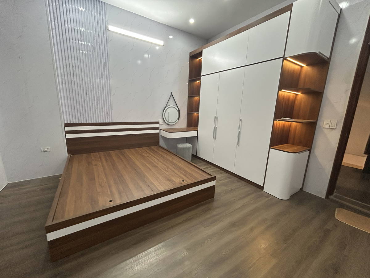 Bán Nhà Khương Trung. Thanh Xuân. Ô Tô. Kinh Doanh. DT 42m2. MT 4,7m. 4 Tầng. Giá 7,85 Tỷ. - Ảnh chính