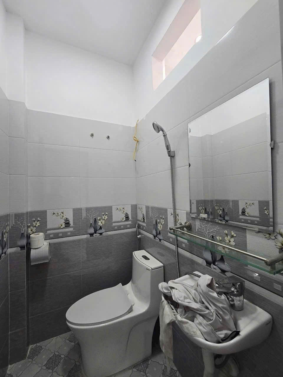 Nhà 3 tầng - Oto đỗ cửa - gần trục chính - trung tâm Đồng Hoà - Chỉ hơn 2 tỷ - Ảnh 1