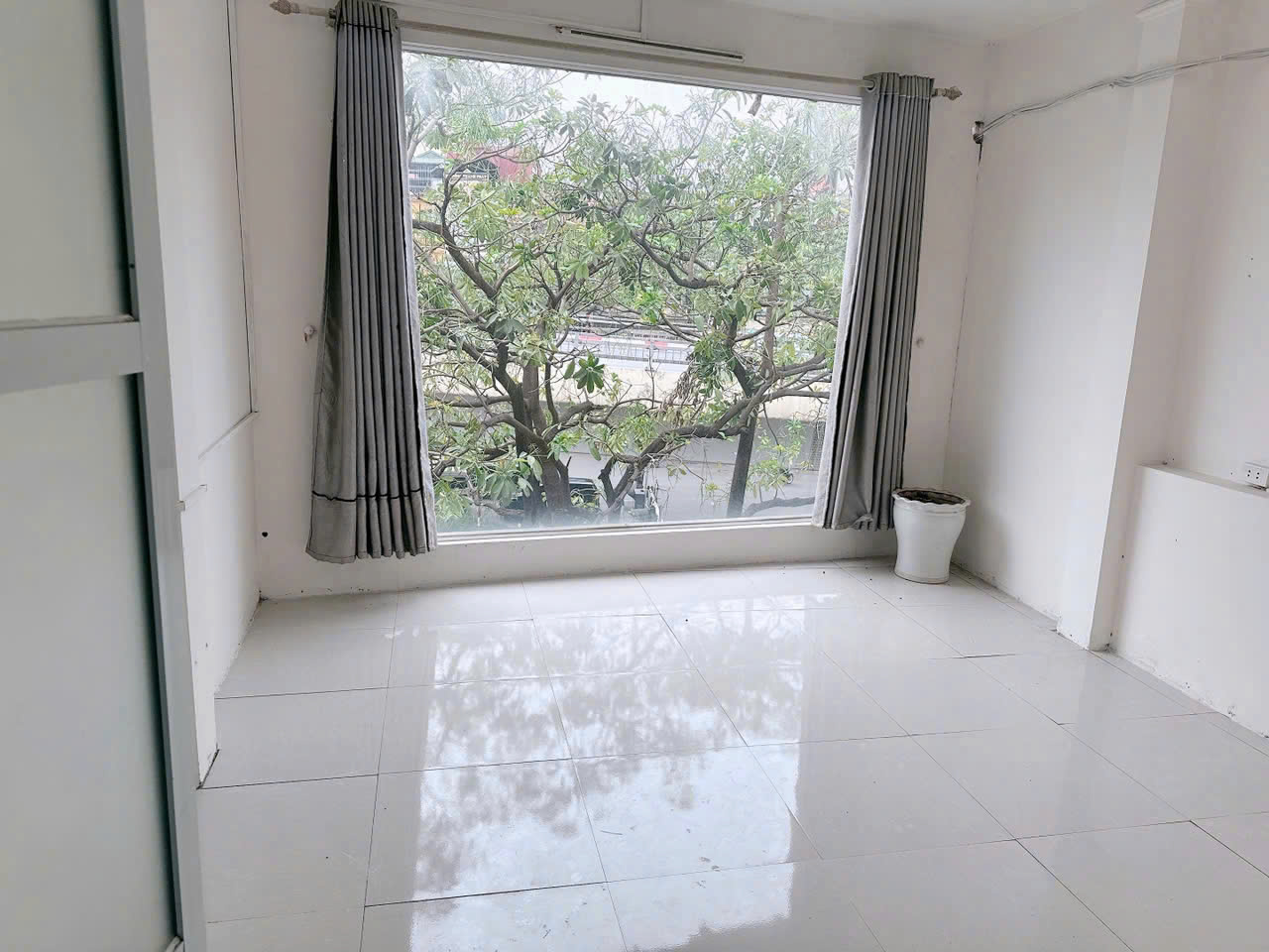 CHO THUÊ CẢ NHÀ MẶT PHỐ SỐ 143 NGUYỄN CHÍ THANH - LÁNG HẠ - ĐỐNG ĐA - HÀ NỘI. - Ảnh 1