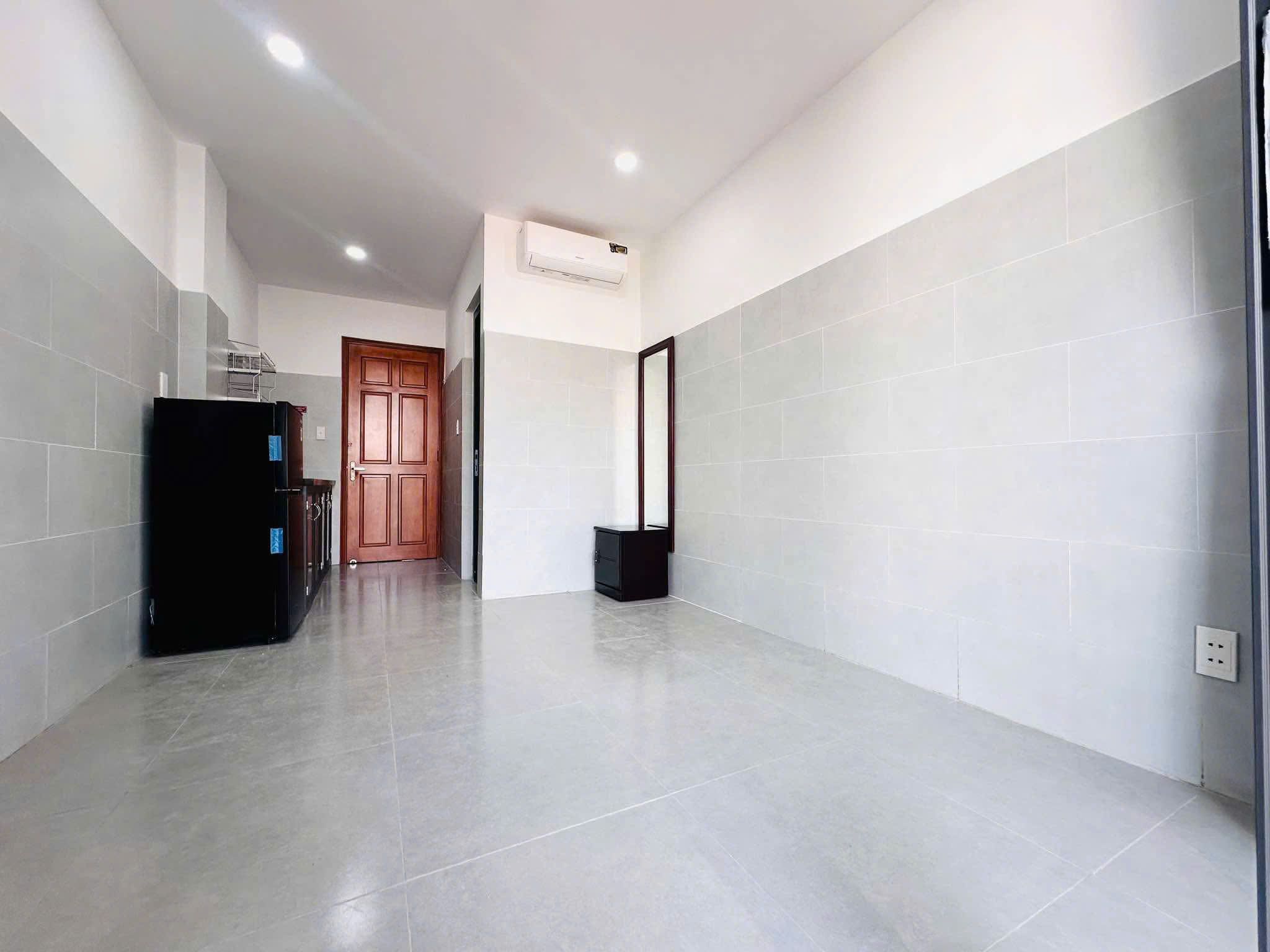 Bán tòa nhà 7 Tầng có Hầm - đường Trần Tấn - gần Âu Cơ, 6/14x27m, 27 CHDV, 30.9 tỷ - Ảnh chính