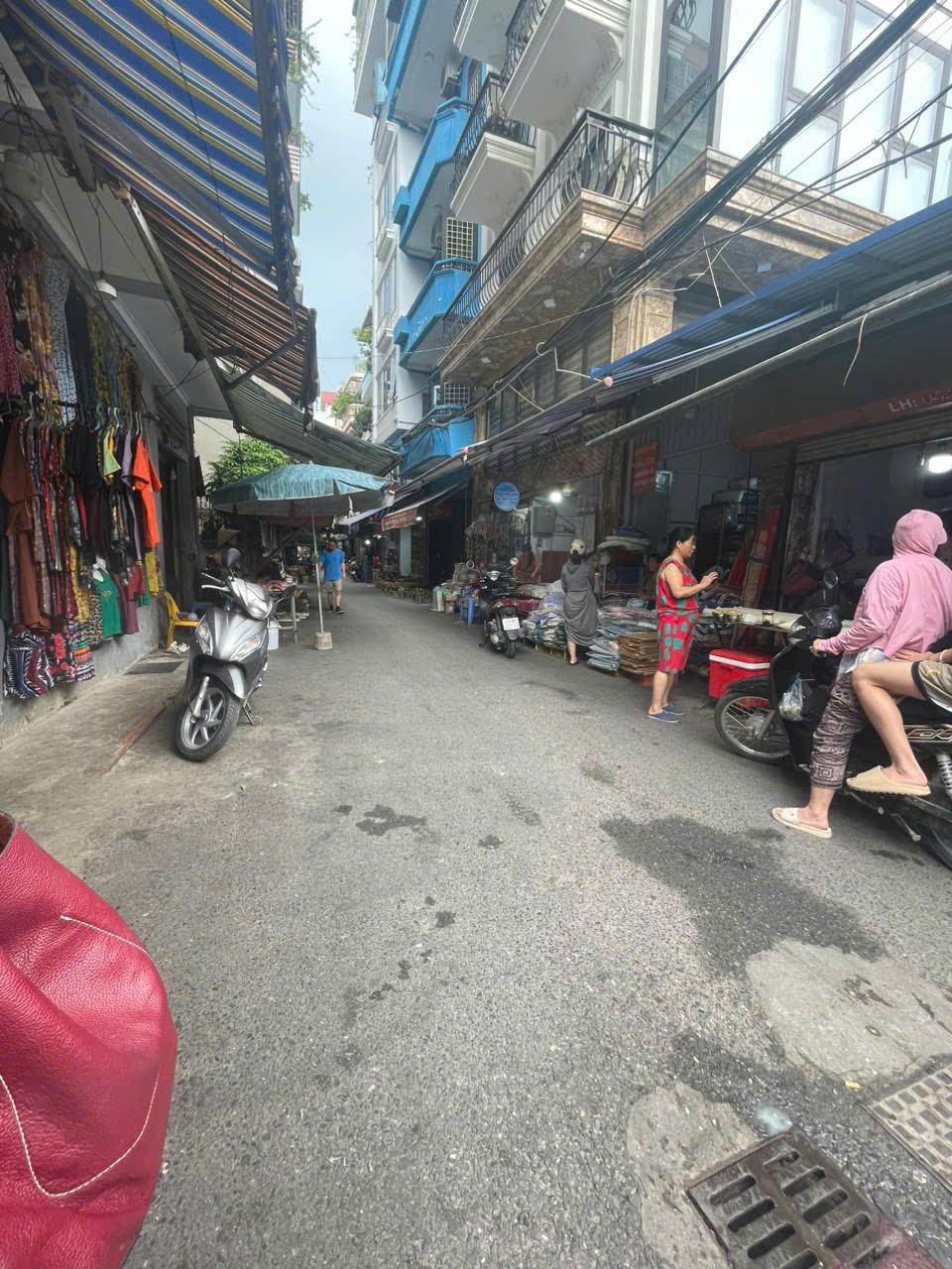 Bán nhà mặt chợ Hoàng Văn Thái, Thanh Xuân - Kinh doanh sầm uất - Mặt tiền cực rộng Ô tô tránh - Ảnh chính