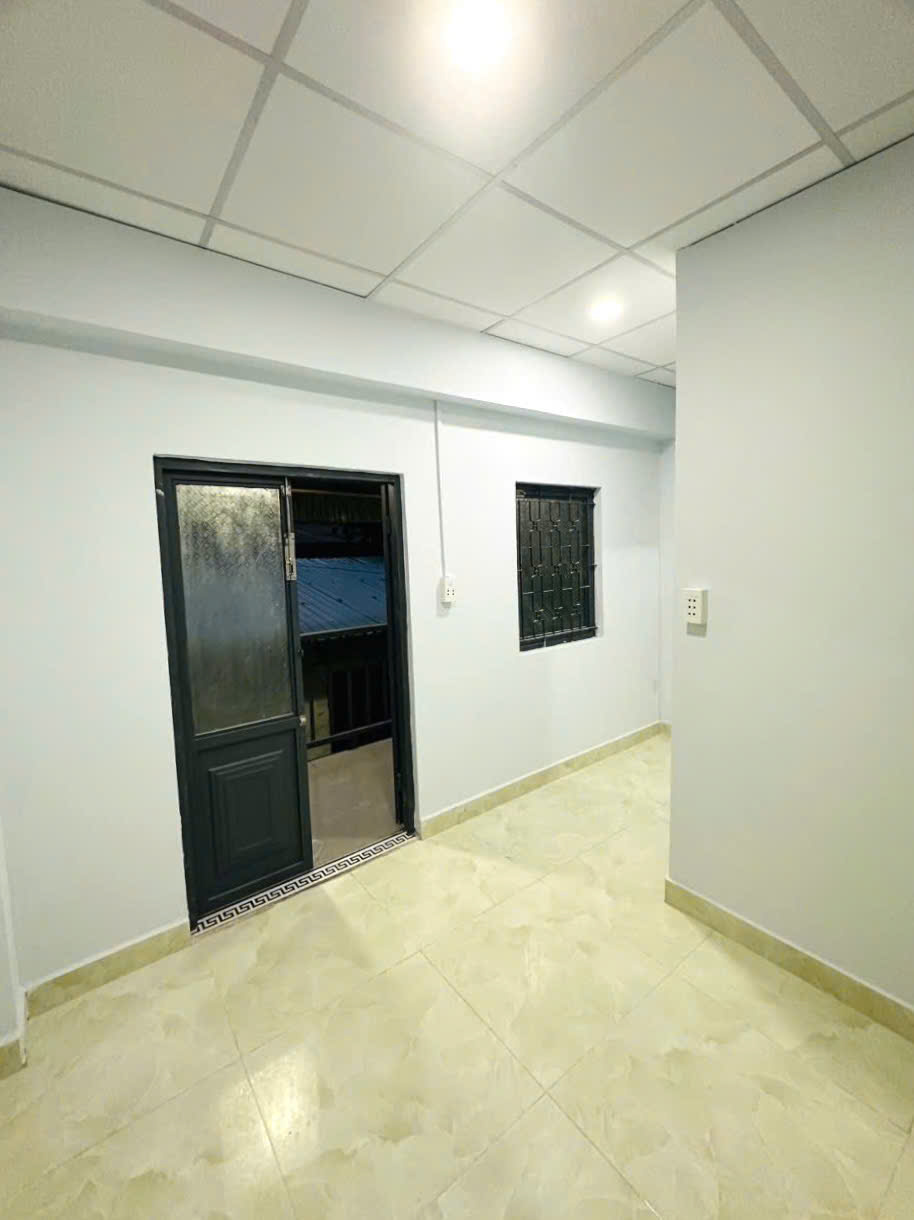 BÁN NHÀ 2 TẦNG, 2 PHÒNG NGỦ, GIÁ HỜ 1.5 TỶ -  QUỐC LỘ 1A, LINH TRUNG, THỦ ĐỨC, TP.HCM - SỔ HỒNG - Ảnh 2
