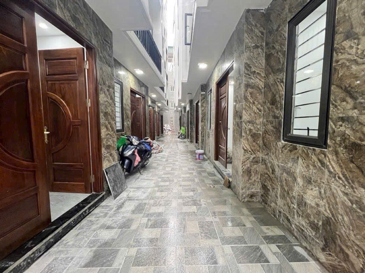 NHÀ MỚI NGỌC THỤY 30M2 - Ô TÔ LÙI CỔNG 3.5m - NỘI THẤT CƠ BẢN - GIÁ TỐT 6.98 TỶ - Ảnh chính