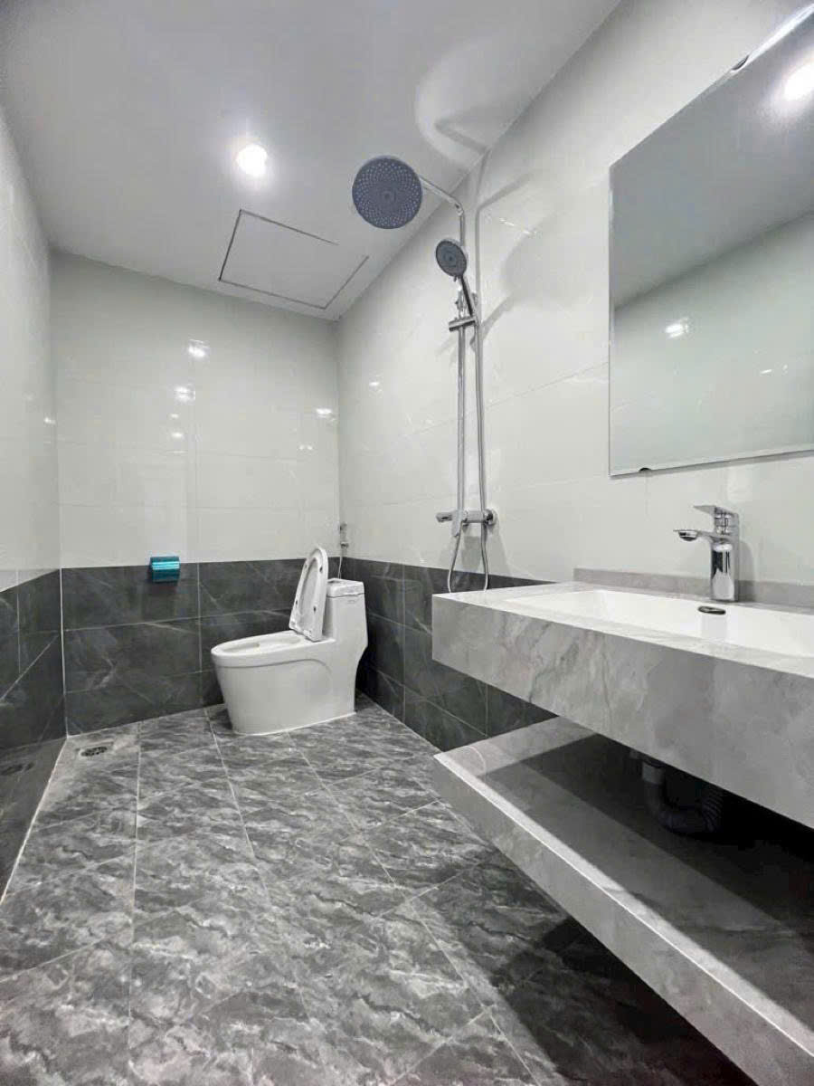 NHÀ MỚI NGỌC THỤY 30M2 - Ô TÔ LÙI CỔNG 3.5m - NỘI THẤT CƠ BẢN - GIÁ TỐT 6.98 TỶ - Ảnh 2