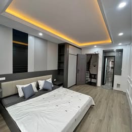 Cần bán nên giảm tụt dốc. Nhà xây mới 5 tầng 36 m2 phường Thạch Bàn Long Biên. Giá 4,xx tỷ. - Ảnh 1