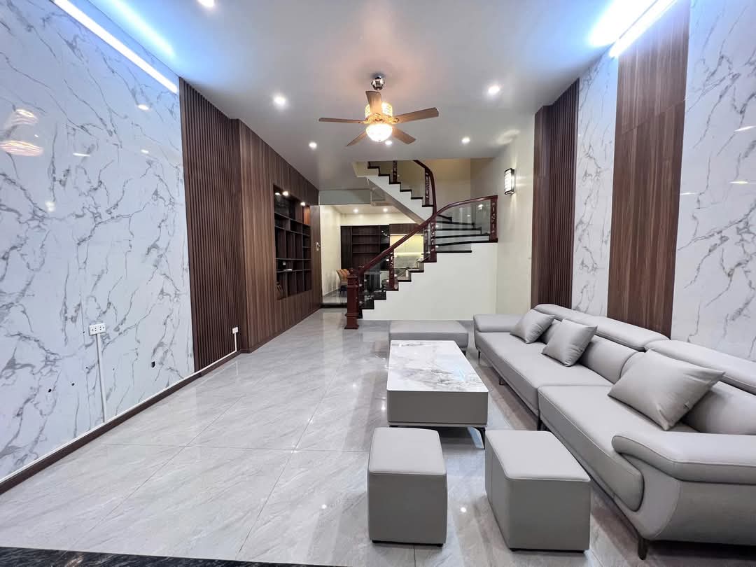 Bán Nhà Quan Hoa. Cầu Giấy. DT 65m2. MT 4,8m. 4 Tầng. Giá 13,45 Tỷ. - Ảnh chính
