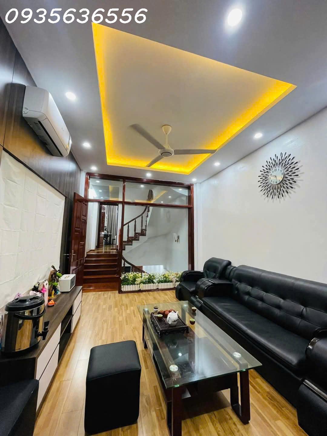 BÁN NHÀ NGUYỄN AN NINH 55m x 6 TẦNG – NHỈNH 12 TỶ<br>HOA HẬU PHÂN LÔ – 30M RA PHỐ – Ô CHỜ THANG MÁY - Ảnh chính