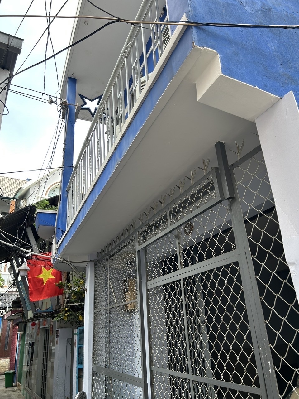 CHỦ BÁN NHÀ ĐỂ LẠI NỘI THẤT CÒN MỚI - HẺM XE BA GÁC - NGANG LỚN - THÔNG VỚI XÓM CHIÊU, NGUYỄN TẤT - Ảnh chính