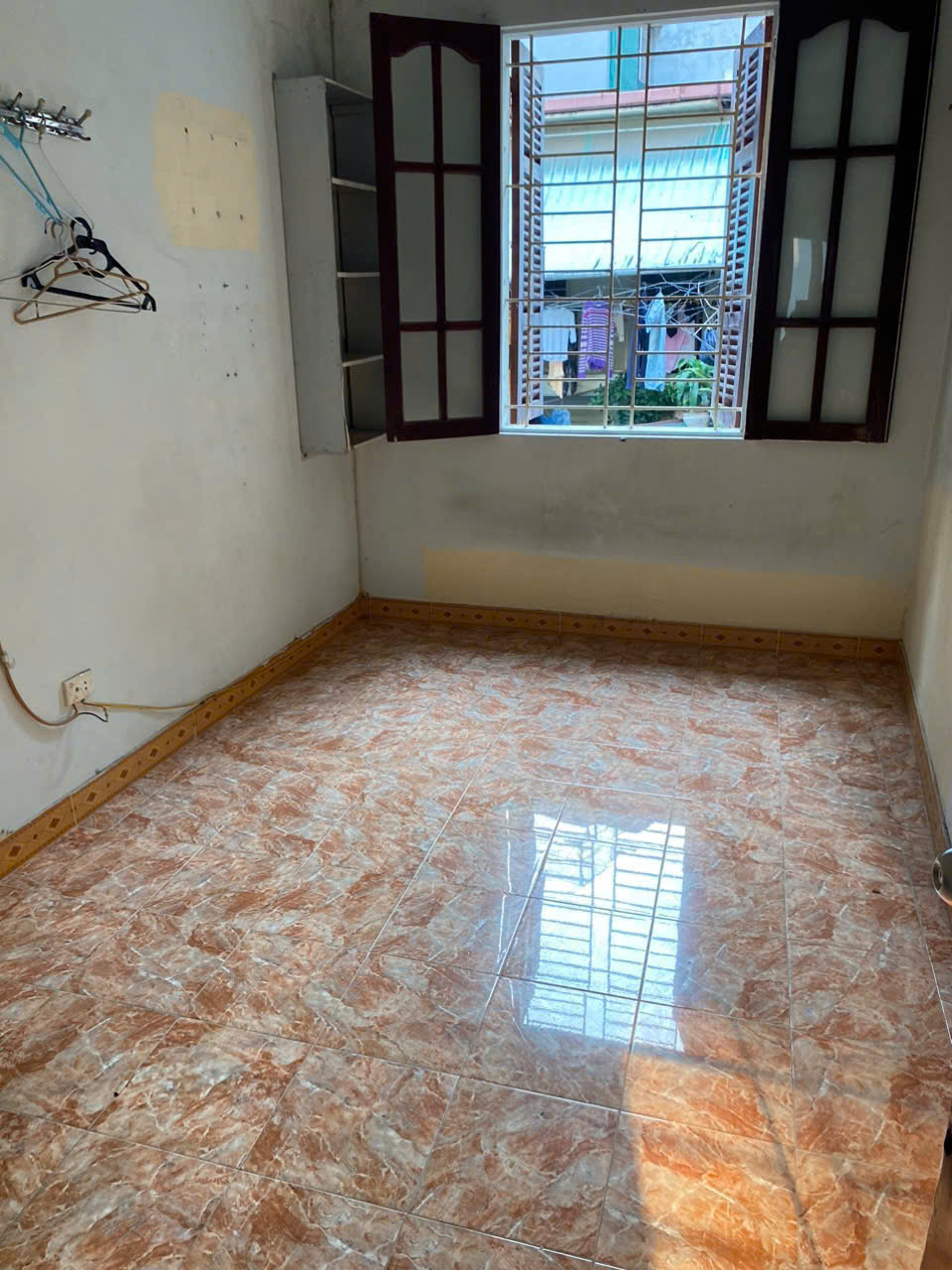 Cho thuê nhà ngõ Giếng Mứt - Bạch Mai - Hai Bà Trưng 50M X 3T giá 11tr, gần Bách Kinh Xây - Ảnh 2
