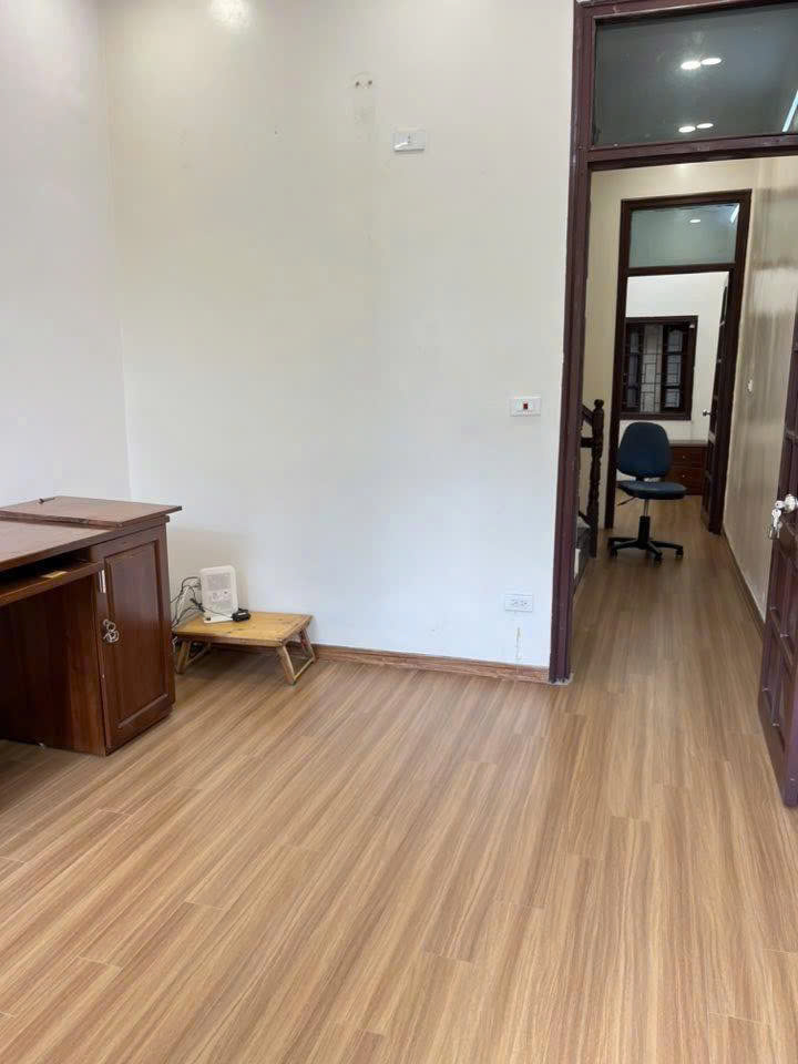 Cần cho thuê nhà riêng ngõ 161 Thịnh Quang, Đống Đa 45m x 4T, 4 ngủ giá 15tr, nhà đẹp - Ảnh 1