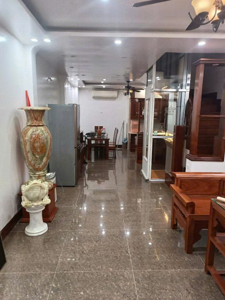 Nhà phân lô - Cầu Giấy - Ô tô - Thang máy - Kinh doanh - 40m - 5 Tầng - 12 tỉ. - Ảnh 1