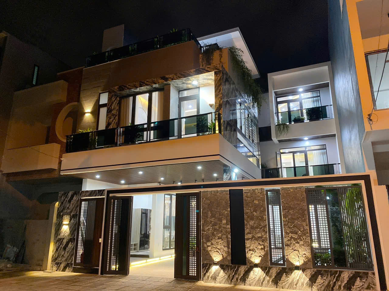 🔥BT KĐT VIỆT HƯNG - 210m2 - MT CỰC RỘNG - KHU HIẾM NHÀ BÁN - NHỈNH 39 TỶ - GẦN CV LONG BIÊN - Ảnh chính