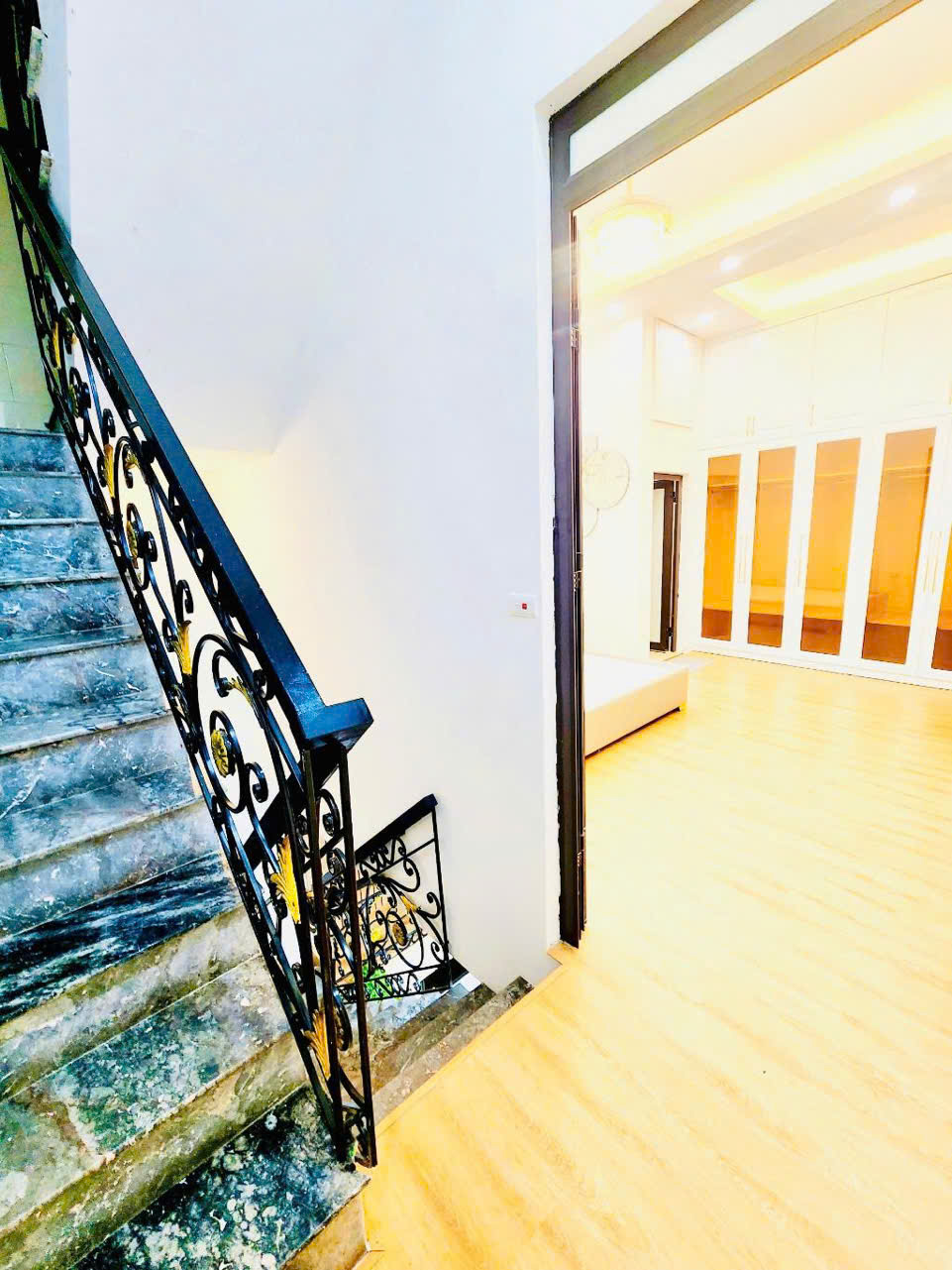 Hời! <br>Bán nhà 5 tỷ, ô tô đỗ cửa, Phố Đặng Tiến Đông, Zalo 0911911021 - Ảnh 3