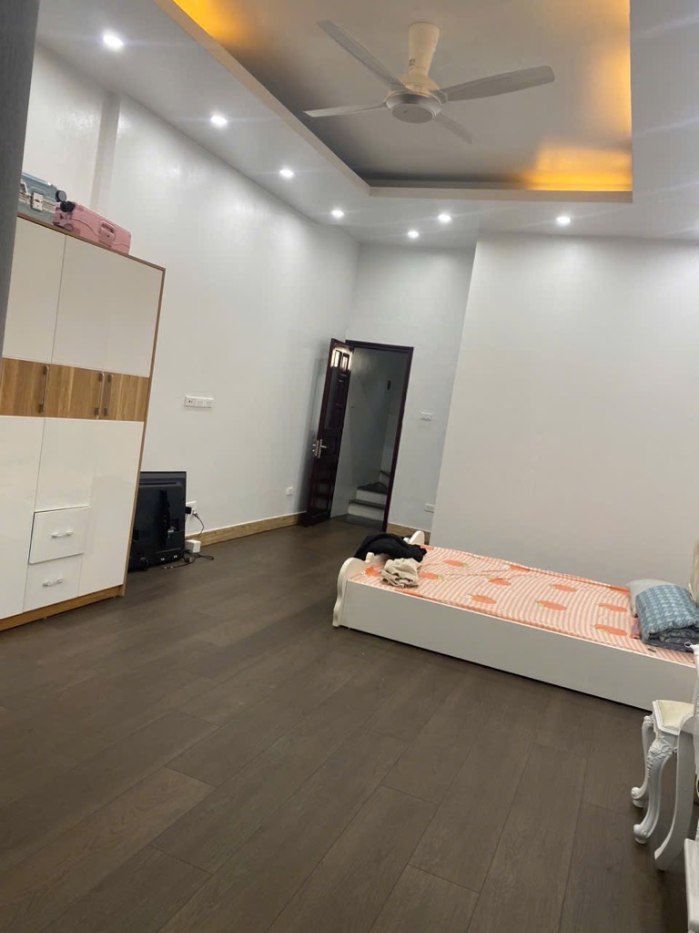 cần bán gấp nhà đẹp thịnh quang 46m2 , 5 tầng , 4 ngủ , 8,5 tỷ - Ảnh 2