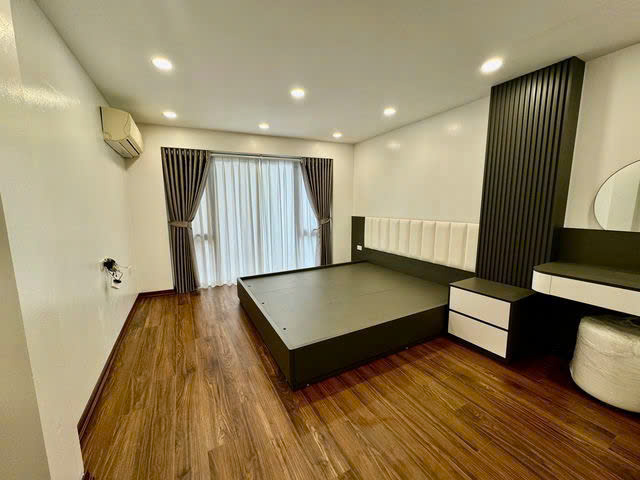 NHÀ ĐẸP DÂN XÂY Đàm Quang Trung 42m2,4 tầng, mặt tiền 3.5m, 8.6 tỷ Long Biên. - Ảnh 2
