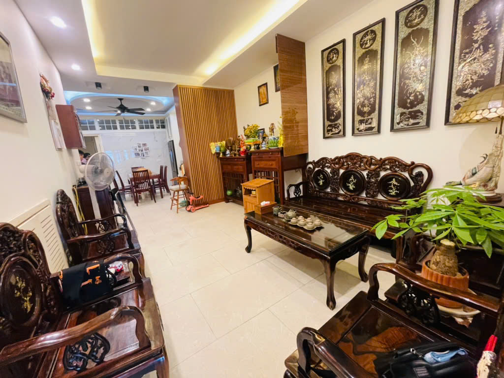 Bán Nhà Phân Lô Ô Tô Phố Hoàng Hoa Thám, Ba Đình 48m², 5 Tầng, Mặt Tiền 4.6m Chỉ 15.8 Tỷ - Ảnh chính