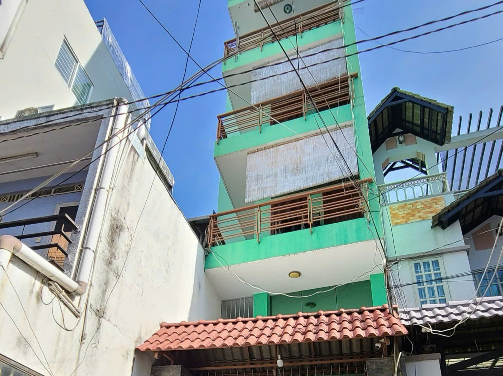 6 tầng HXH đường CMT8 Quận 1 65m2 sâu 22m giá tốt 10.5 tỷ - Ảnh 2