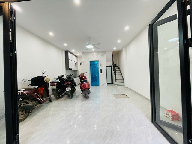 HIẾM!! DỊCH VỌNG, CẦU GIẤY -  BA GÁC ĐỖ CỬA- NHÀ DÂN XÂY- MỘT NHÀ RA PHỐ - 46M chỉ 8.7 tỷ - Ảnh 2