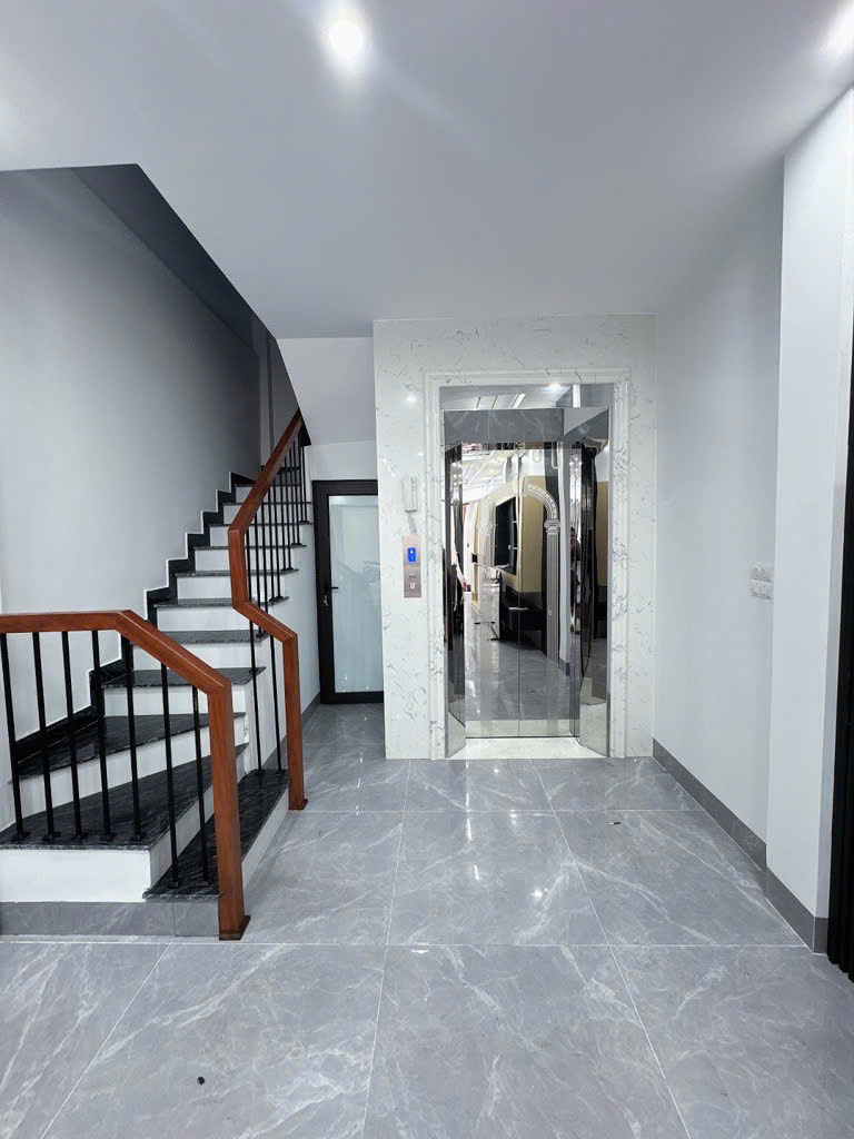 NHÀ MỚI CÒN MÙI SƠN HOÀNG NHƯ TIẾP 50M, 6T, MT4M, FULL NỘI THẤT, THANG MÁY, ĐA TIỆN ÍCH. - Ảnh 4