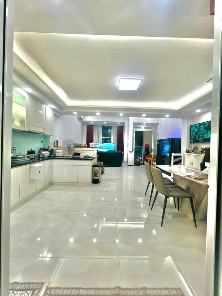 Mặt tiền kinh doanh Tạ Quang Bửu ngang 5.5 m 4 tầng chỉ 15 tỷ 4 - Ảnh 1