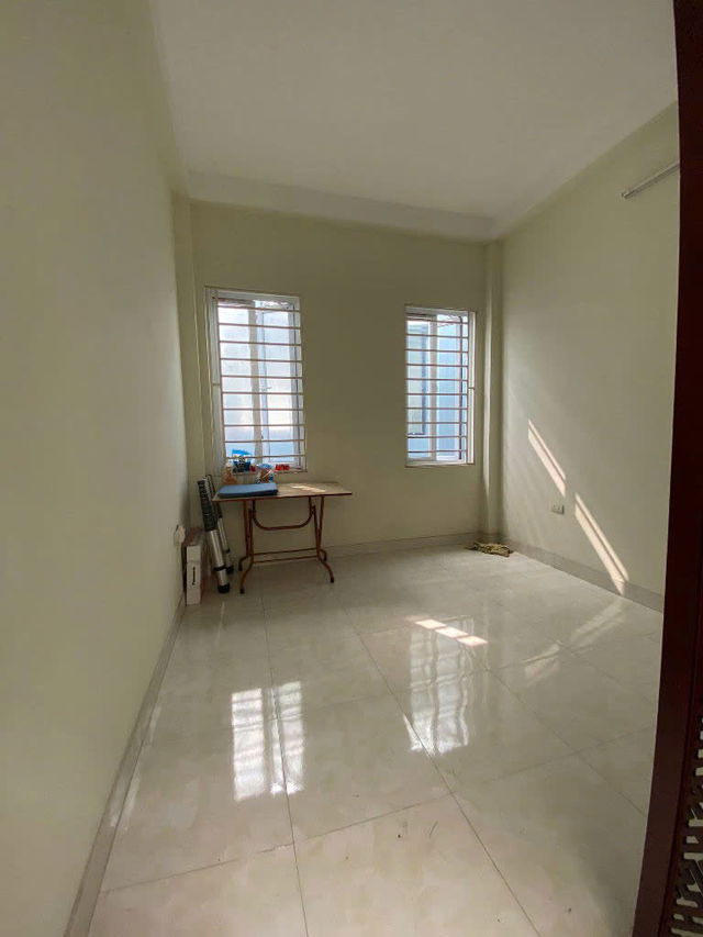 NHÀ MỚI ĐẸP NGÕ THÔNG OTO Nguyễn Văn Cừ 36m22,X 4 tầng, mặt tiên 3.7m, 7.5 tỷ Long Biên. - Ảnh 2