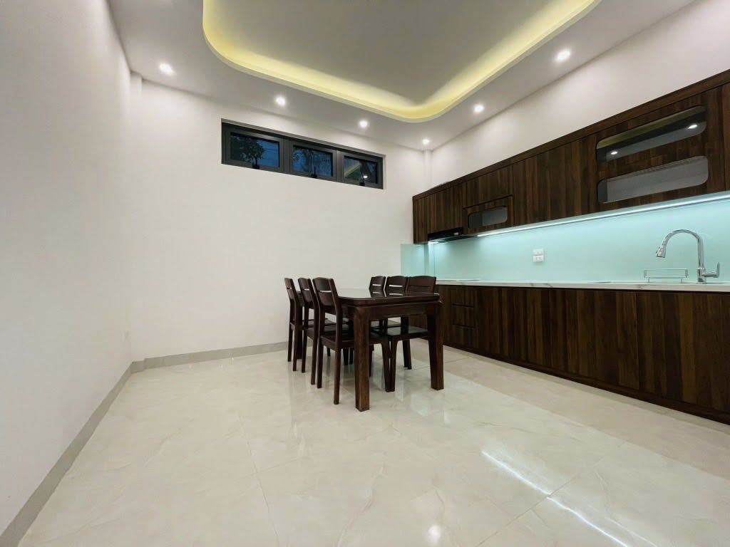 Bán nhà phố Hoàng Mai, ô tô dừng đỗ trước cửa, 60m2 giá 15 tỷ - Ảnh 1