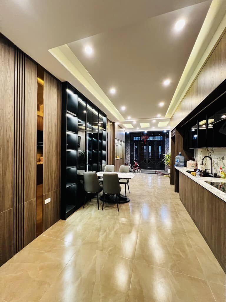 Bán nhà Hoàng Mai - Đền Lừ, ô tô 7 chỗ vào tận nhà, 40m2 giá 9 tỷ 2 - Ảnh chính