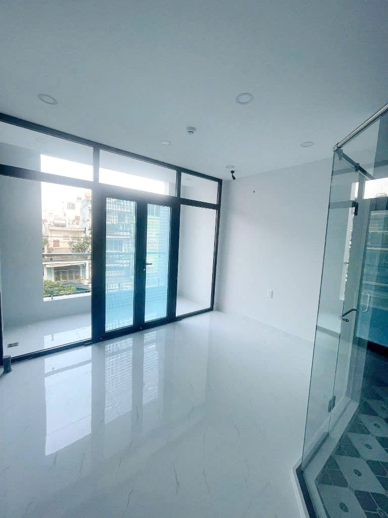 Nhà mới sang trọng làm Hotel Mặt tiền Âu Dương Lân P3Q8 - Ảnh 1