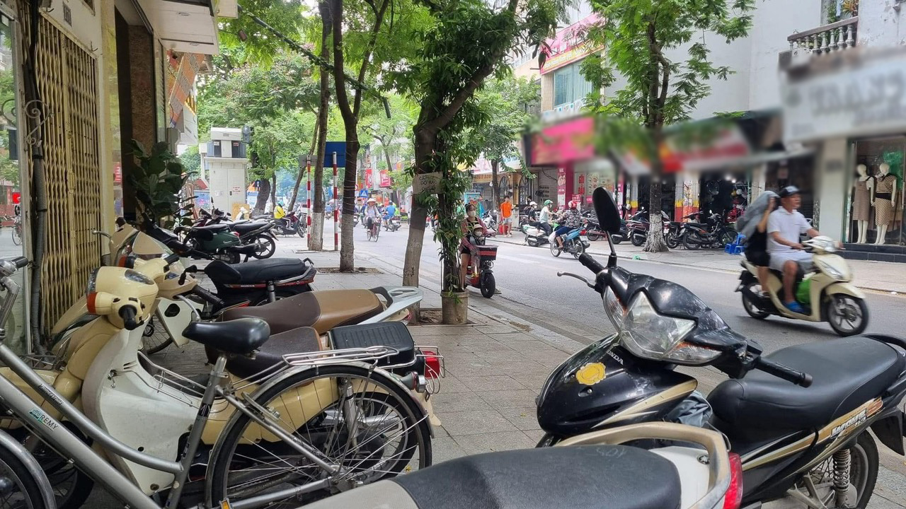 SIÊU PHẨM MẶT PHỐ ĐỘI CẤN KINH DOANH SIÊU ĐỈNH 18 TỶ MẶT TIỀN 4M - Ảnh chính